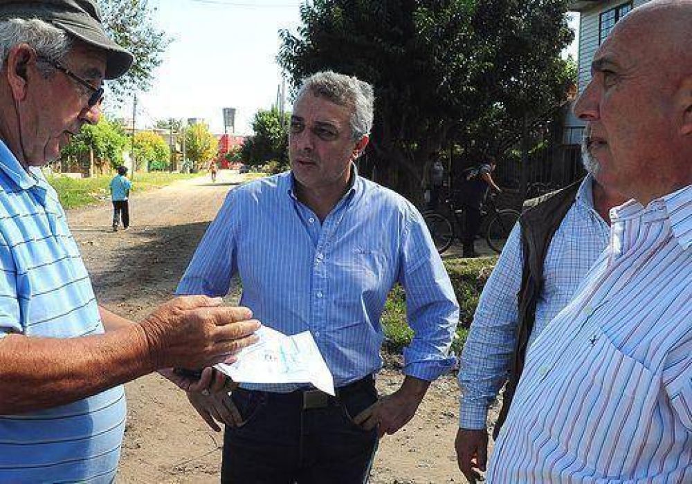 Tigre comenz� el Plan de Asfaltos 2013