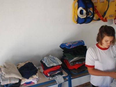 Instituciones de Z�rate colaboran con las victimas de la inundaci�n