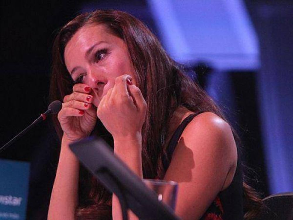 Pampita llor� en la televisi�n chilena