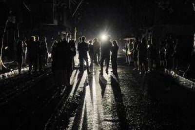 A�n quedan 8 mil usuarios sin luz en Capital Federal
