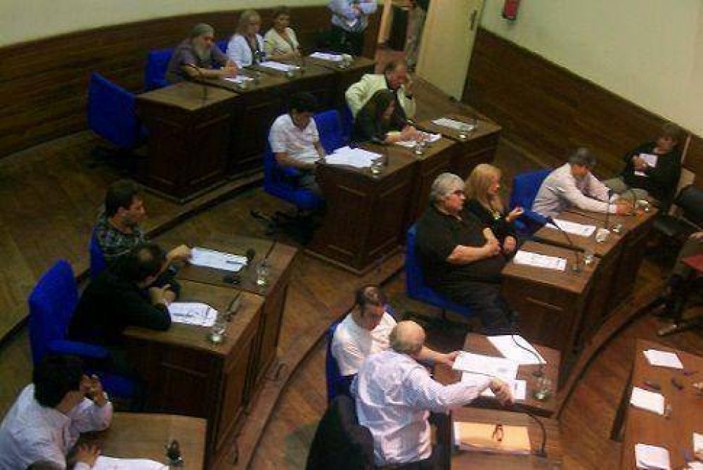 Ferraresi inaugura el 100� per�odo de Sesiones Ordinarias del HCD