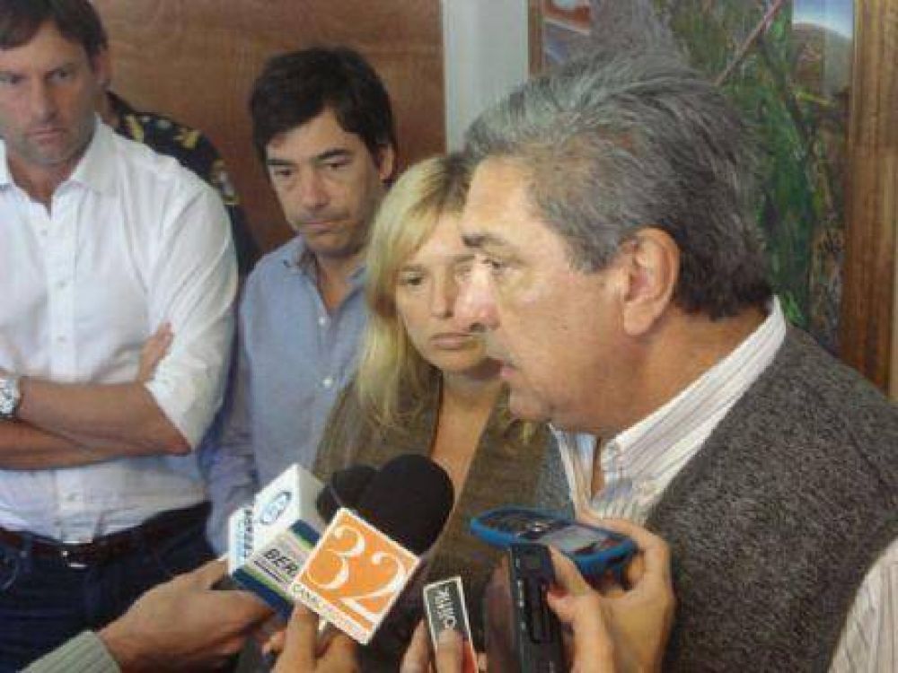 Enrique Slezack: �La presencia de la ministra viene a avalar el acompa�amiento en esta situaci�n de crisis�