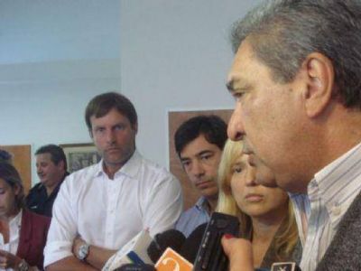 Cristina �lvarez Rodr�guez visit� Berisso: �Entendemos esta cat�strofe como algo integral�