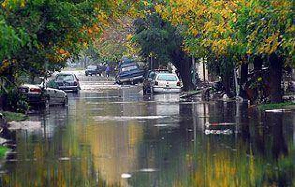 An hay 400 evacuados en La Plata y 900 en La Matanza