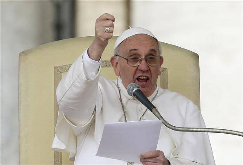 El Papa Francisco se sum� a las donaciones para los inundados
