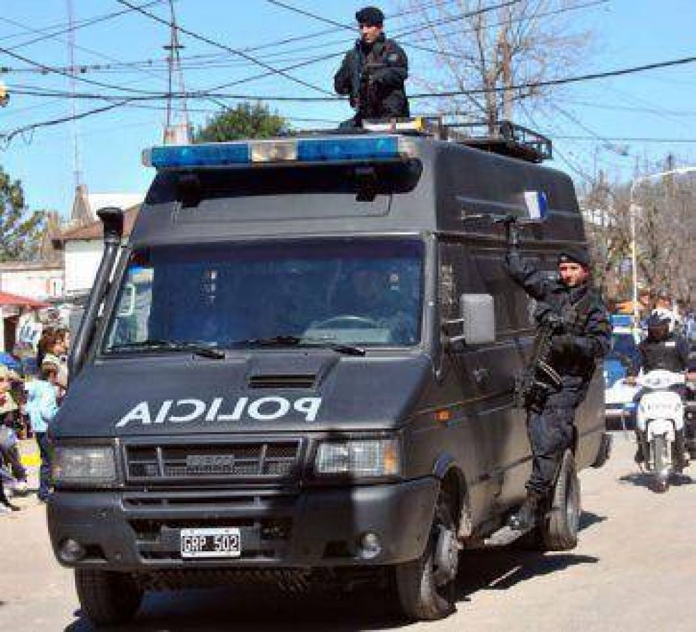 El Grupo Halc�n custodiar� camiones con ayuda