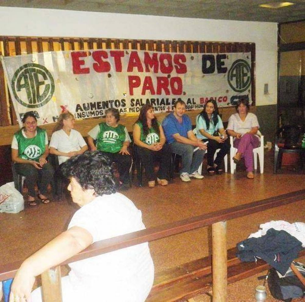 En Ober�, trabajadores de la salud extienden medida de fuerza