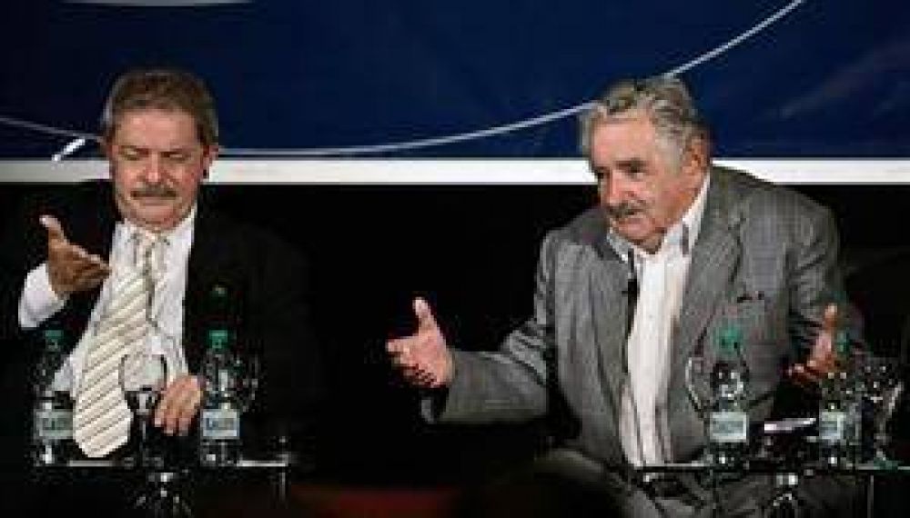 Mujica envi un mensaje de hermandad, pero no se disculp por sus crticas