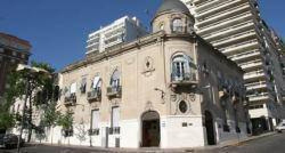 El Concejo se sum� al amparo de las mujeres