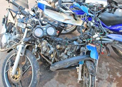 Colisionaron motociclistas que corr�an picadas