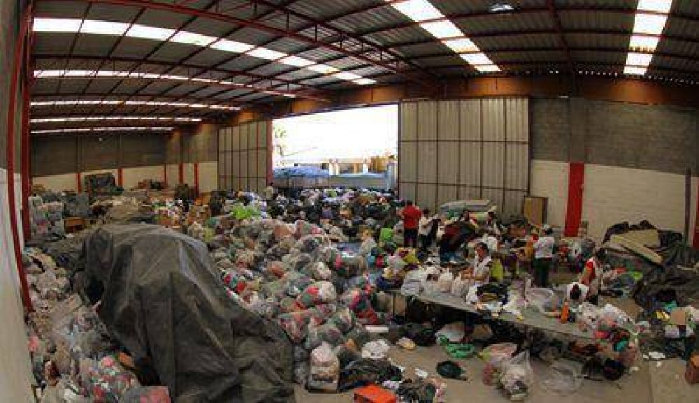 Mendoza envi� cinco camiones con donaciones para los damnificados de La Plata