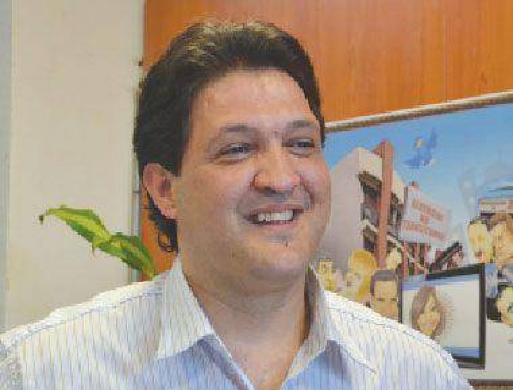 La UCR critic� al municipio por no limpiar el r�o Tajamar