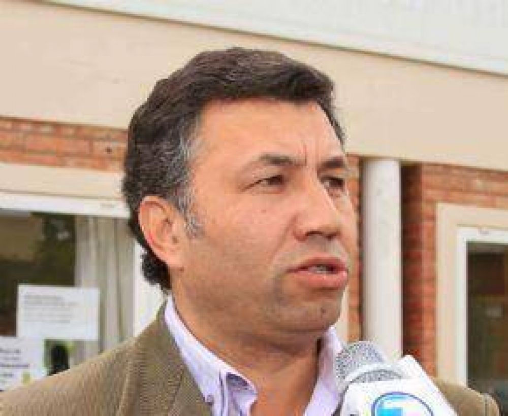 Se Fue Julio Ib��ez, Lo Reemplazar�a L�zaro