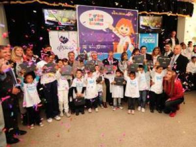 Entregaron computadoras en cuatro escuelas del Departamento Belgrano