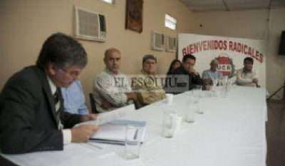 La UCR apoyar� a intendentes que accionen por las regal�as