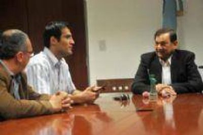 Isa recibir� a Carlos �Potro� Abreg� y su equipo de trabajo antes de ir a Buenos Aires
