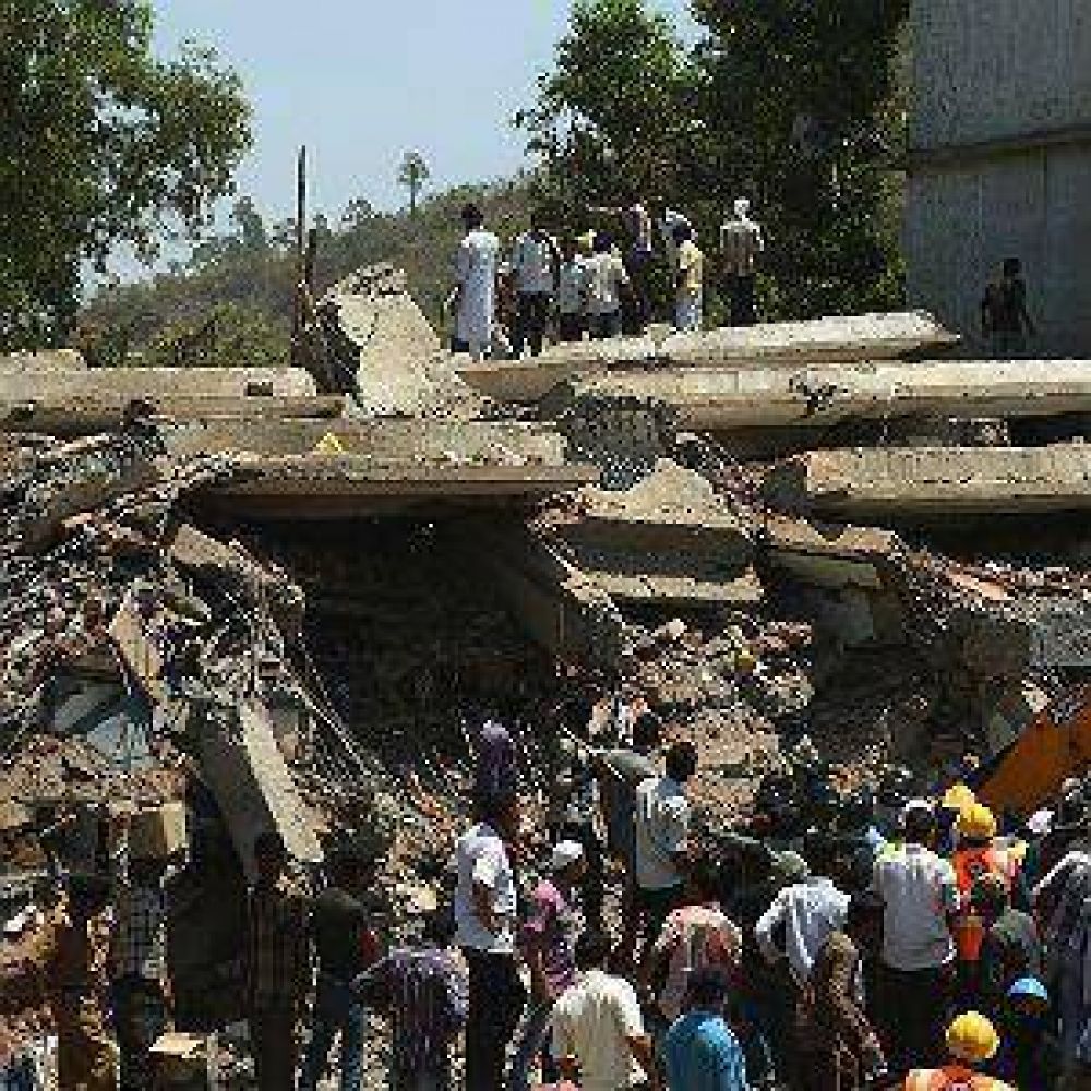India: se derrumb� un edificio y hay al menos 49 muertos