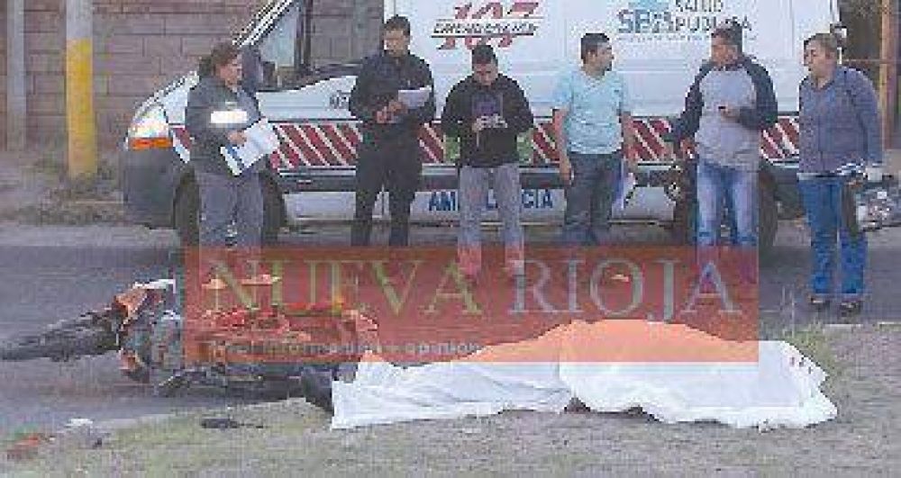 Un hombre muri� al sufrir una terrible ca�da en su motocicleta