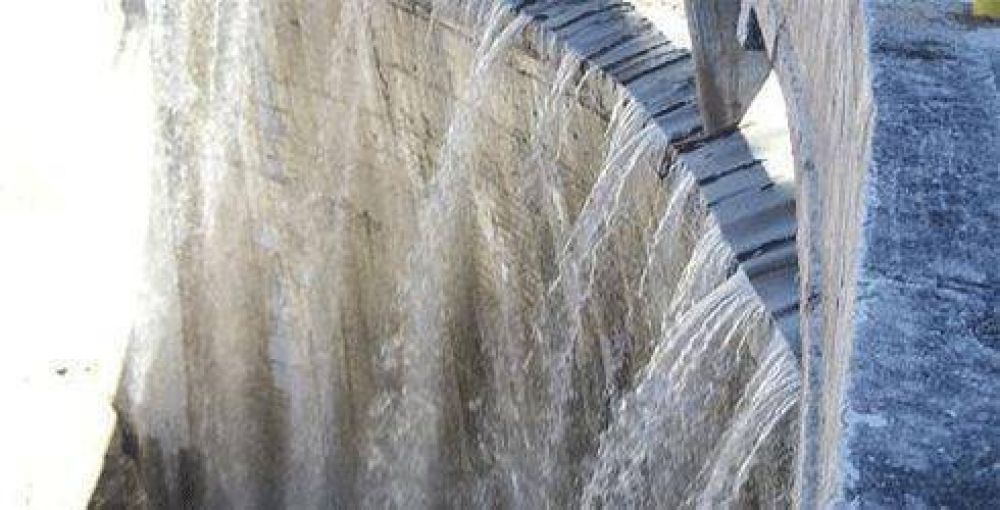 Pretenden declarar reserva natural al dique de Olta