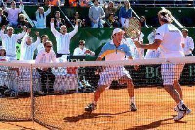 Argentina le gan� a Francia en el dobles y sue�a con la semifinal