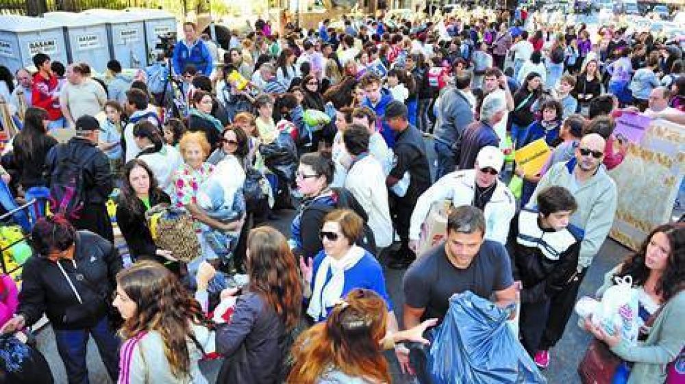 La ayuda de la gente a los inundados ya es hist�rica