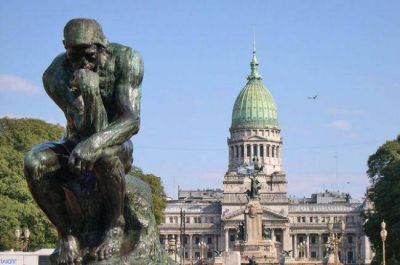 Siete legisladores nacionales y 16 provinciales concluyen su mandato en 2013