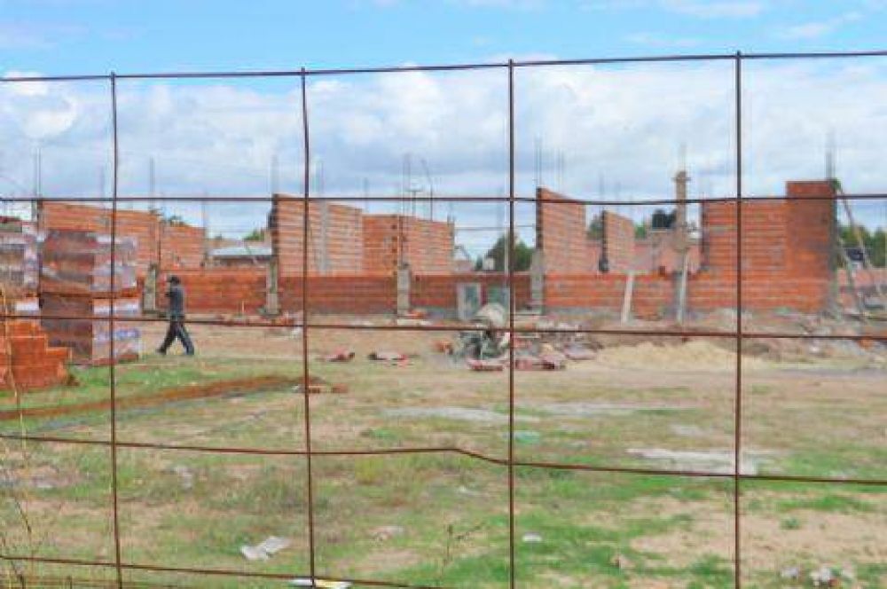 Construcci�n de edificio para escuela p�blica