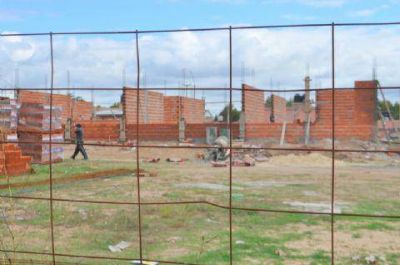 Construcci�n de edificio para escuela p�blica