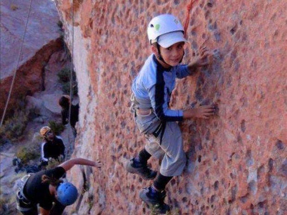 Chicos de San Antonio hicieron cumbre en el volc�n Quewar
