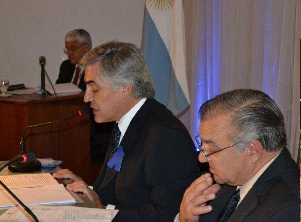 Gilberto Alegre emiti� un discurso conciliador y pidi� contribuir a mantener la calma