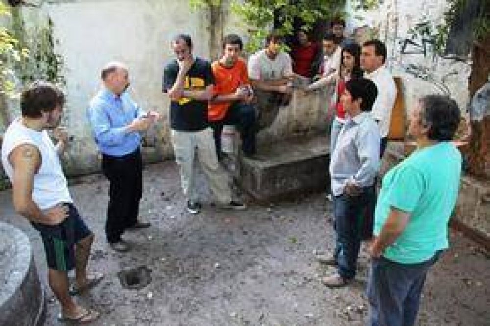 El intendente Inza recorri� las instalaciones del CUA luego de la inundaci�n
