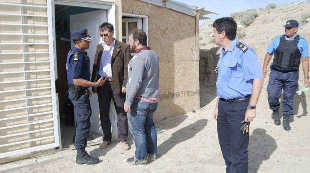 La polic�a realiz� 22 allanamientos en los que se incautaron tres armas