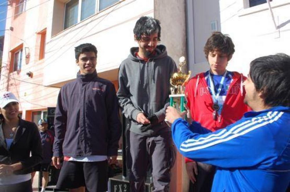 Finaliz� la carrera principal de la XIII edici�n
