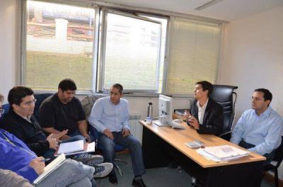Gobierno ofreci� redistribuir los fondos de la ley 288 entre todos los docentes