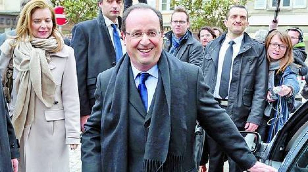 Los escndalos y la economa demuelen la imagen de Hollande