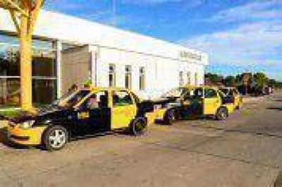 Taxistas disconformes con el costo de la renovaci�n de la oblea de GNC