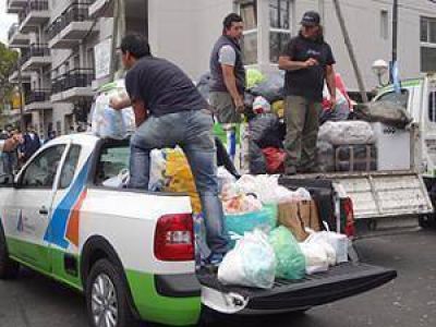 Cruzada solidaria entre el Municipio y el Club Atl�tico Tigre para ayudar a las v�ctimas de las inundaciones