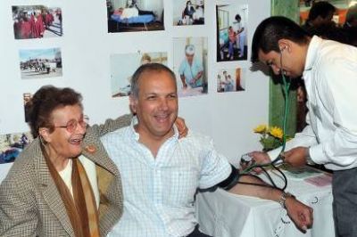Buzzi se control� la presi�n arterial y se vacun� contra la gripe