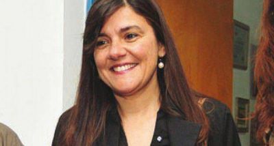 Isabel Dutra renunci� y espera la decisi�n de Avil�s
