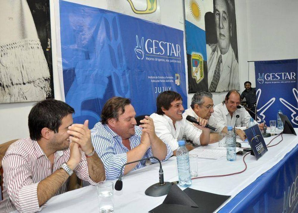 GESTAR LANZO EL CICLO DE CAPACITACION POLITICA 2013