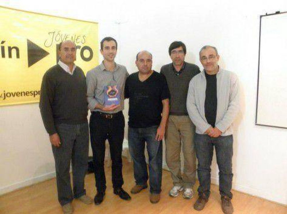 Integrantes del PRO Jun�n compartieron un encuentro con ex combatientes de Malvinas