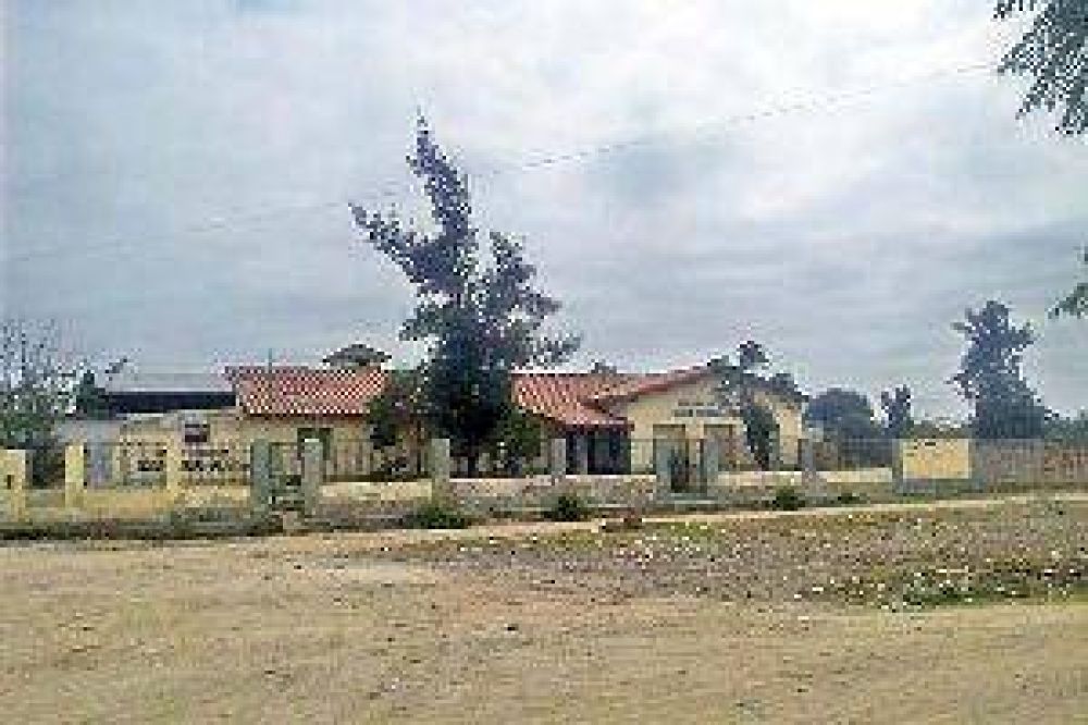 Eventos inexplicables generan temor en vecinos y vigilantes de la escuela de Villa Raquel