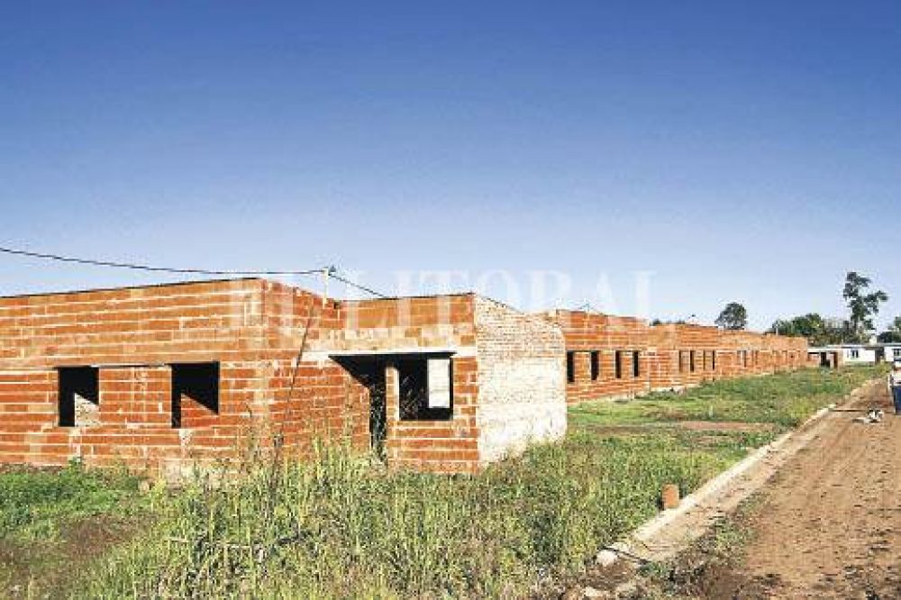 Est� demorada la obra de las 98 viviendas docentes en Santa Fe  
