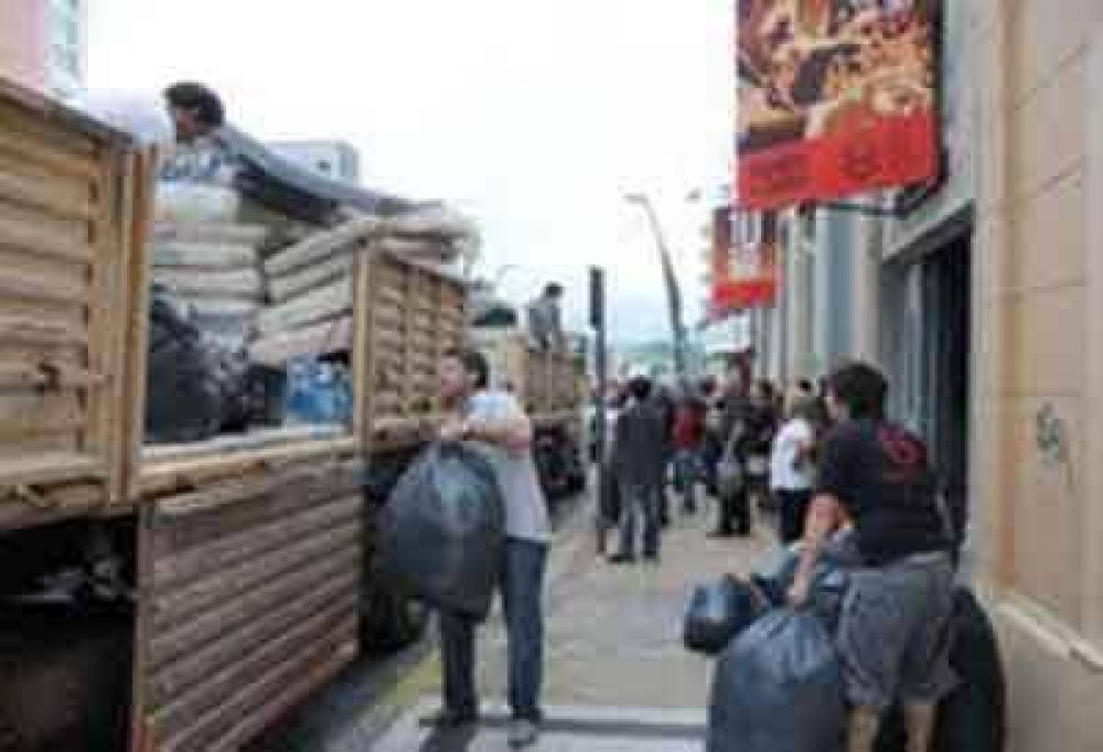 Sigue la campa�a por los inundados