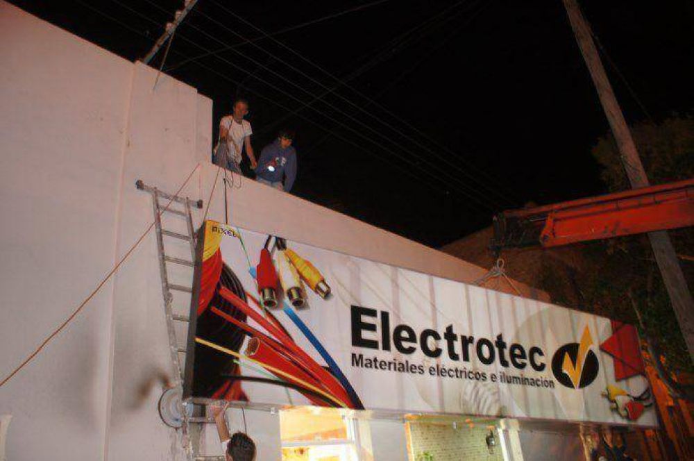 La firma Electrotec inaugur� su nuevo local c�ntrico