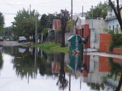Seg�n los damnificados, �en el momento dram�tico nadie estuvo, fue todo m�rito de los vecinos�