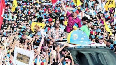 Masiva demostraci�n de fuerza de Capriles en Caracas