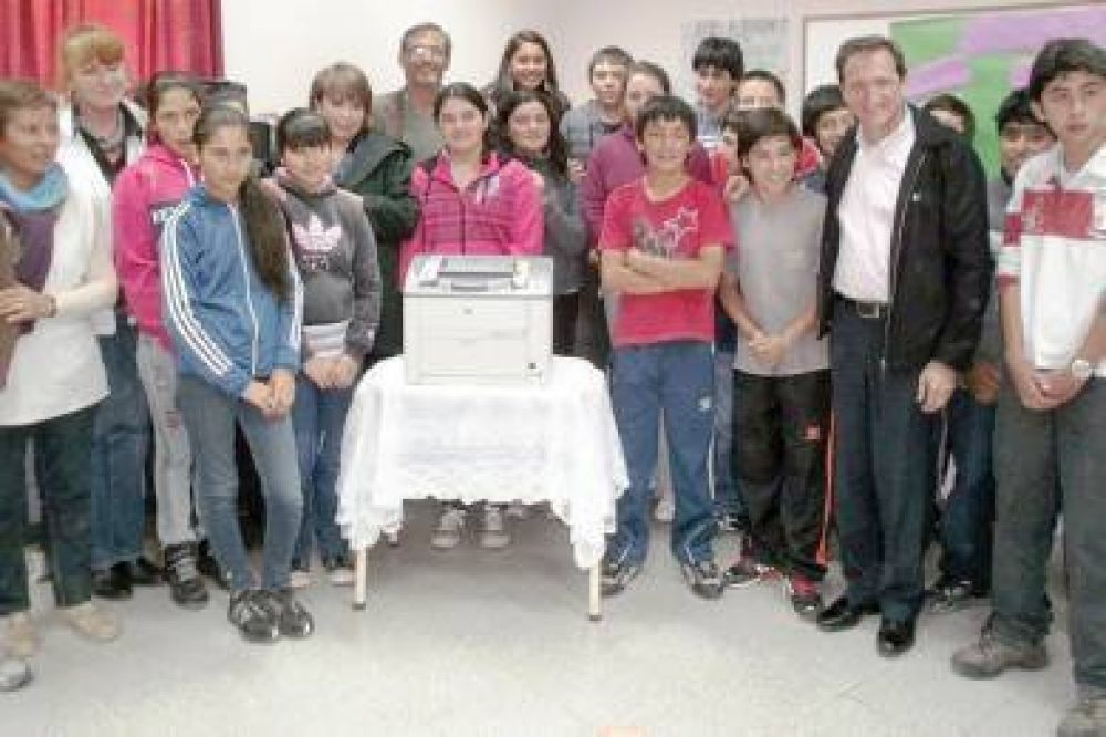 El equipo de la cartera educativa provincial se reuni� con docentes de la cordillera