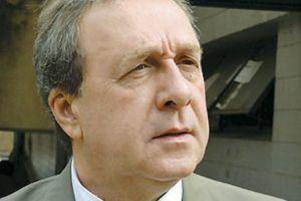 Molinari indagar� hoy a Azar Curi por tres casos de secuestro y torturas