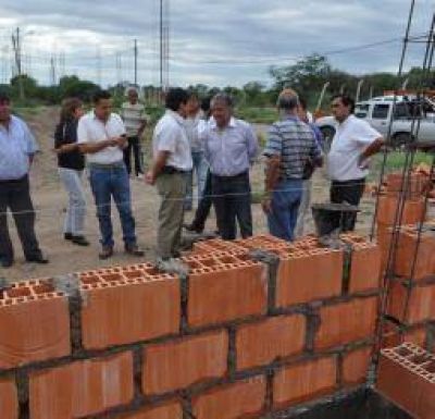 Apuesta oficial a la construcci�n de viviendas como fuente de empleo